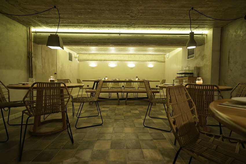 Santa-Pasta Bar Restaurants Interior Design